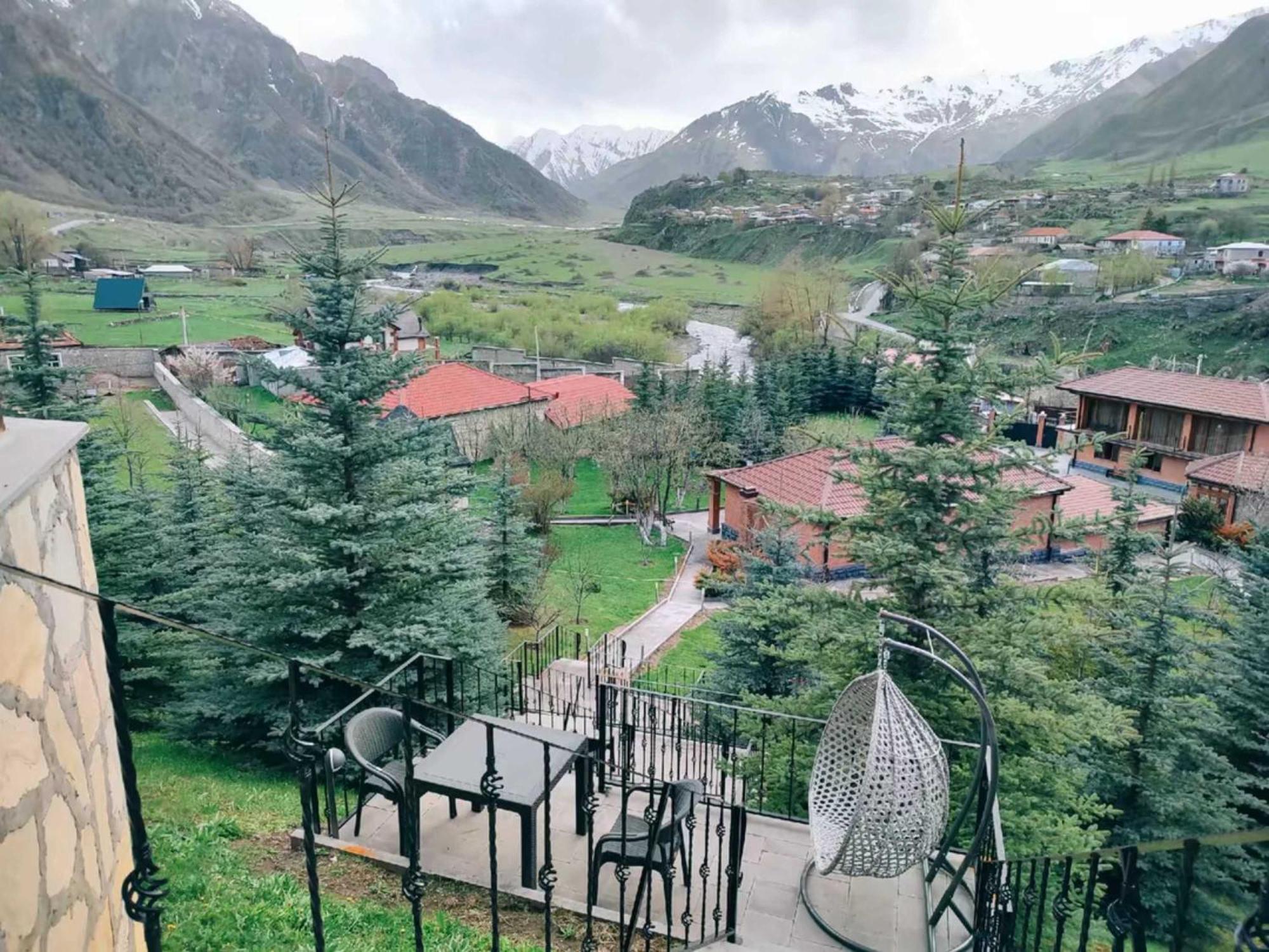 Vardisubani Villa Степанцмінда Екстер'єр фото